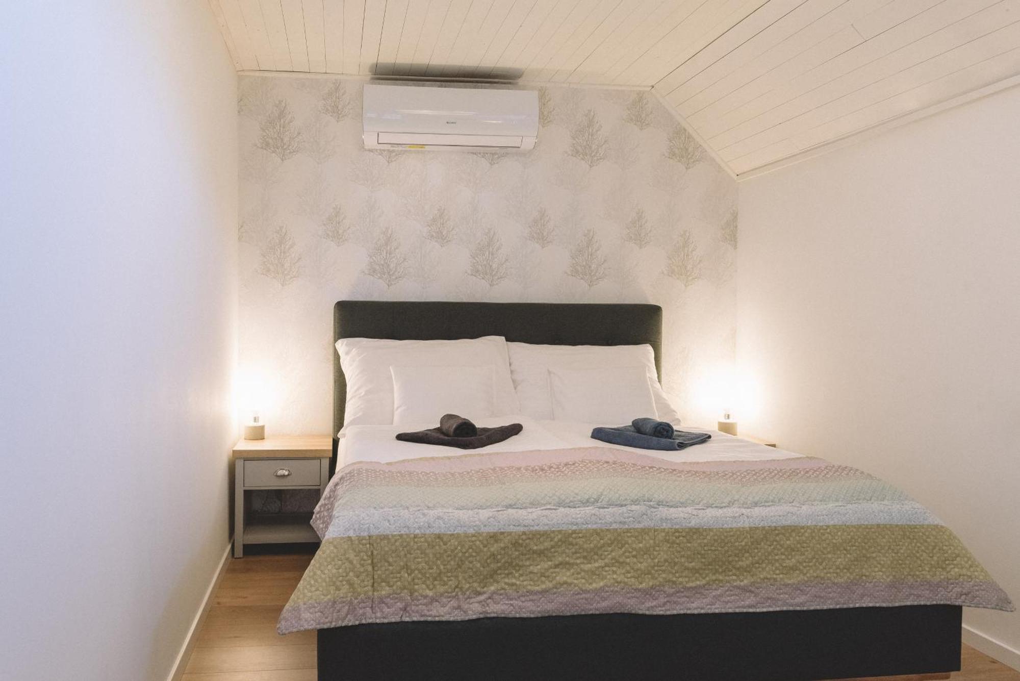 Panorama Apartmanhaz Бадачонтомай Екстериор снимка